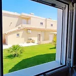 Διαμέρισμα Verano Oasis Apartment_near The Sea-free Parking Χερσόνησος